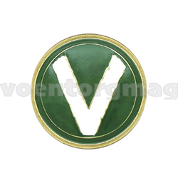 Значок V на зеленом фоне, круглый, диаметр 25мм (на пимсе)